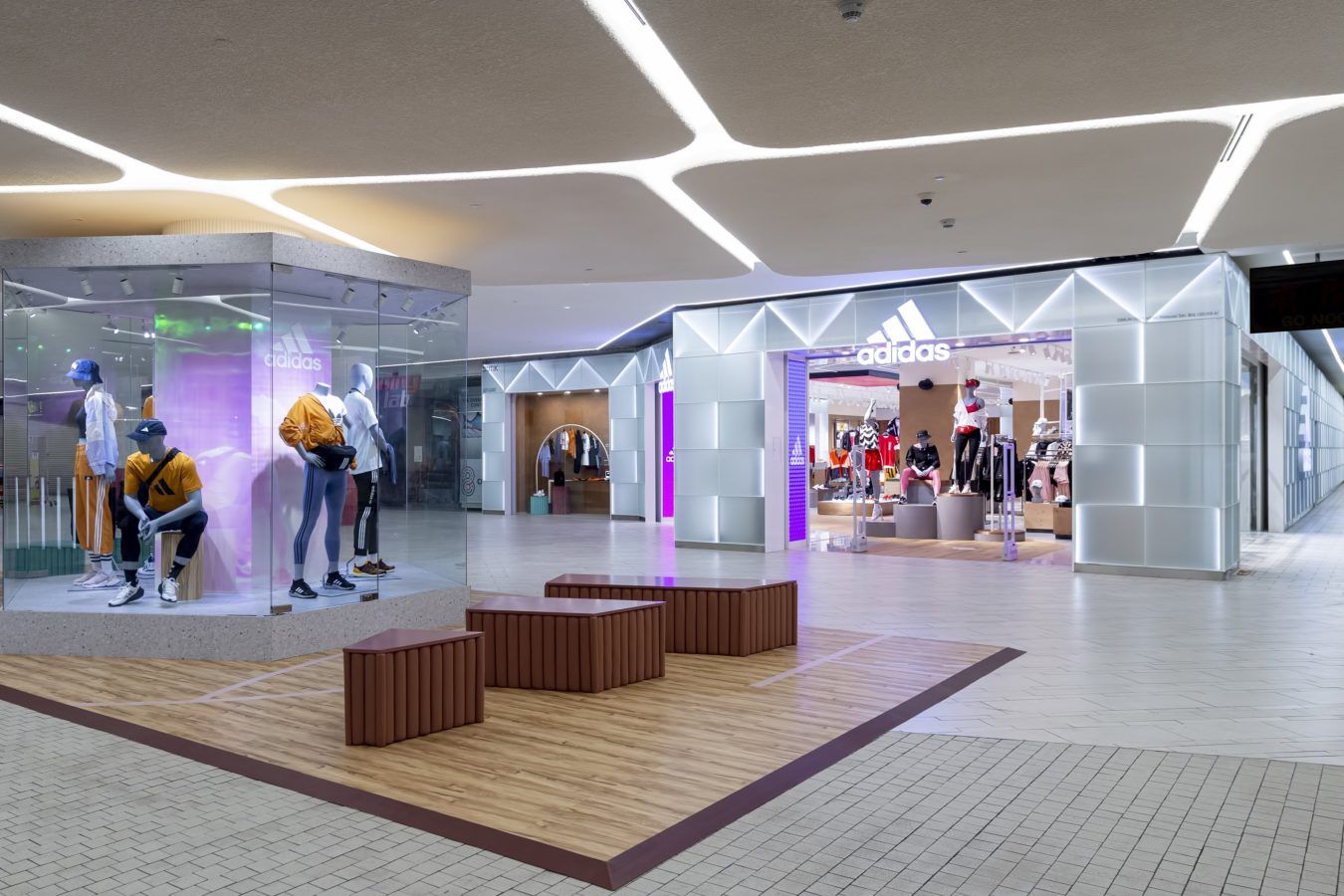 Tyggegummi løfte op Wrap Store Explore: adidas elevates its shopping experience with an all-new 1  Utama store