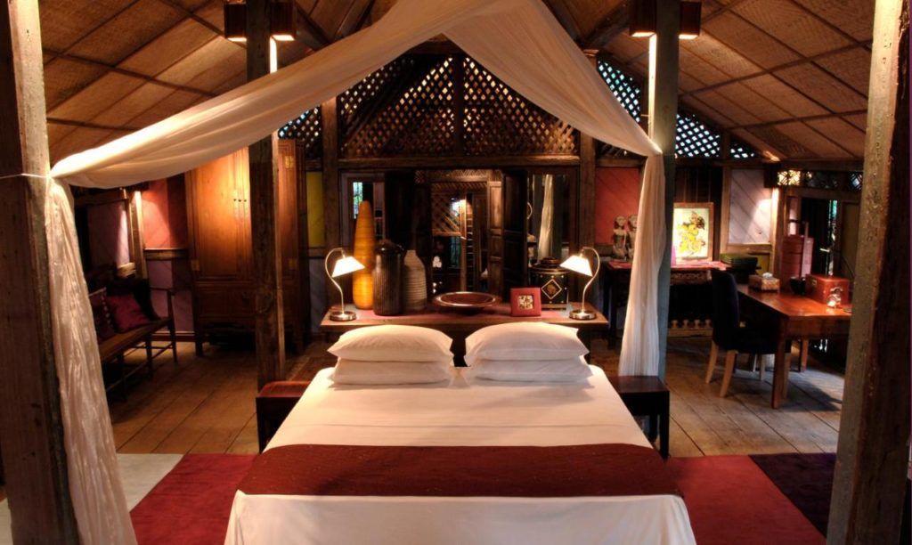 Bon Ton Antique Wooden Villas 