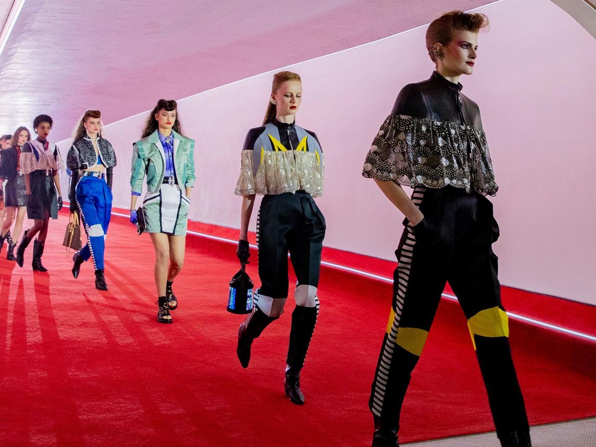 Louis Vuitton Cruise live show on Snapchat