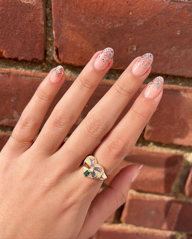 Engagement nails 💅🏼 : r/Nails