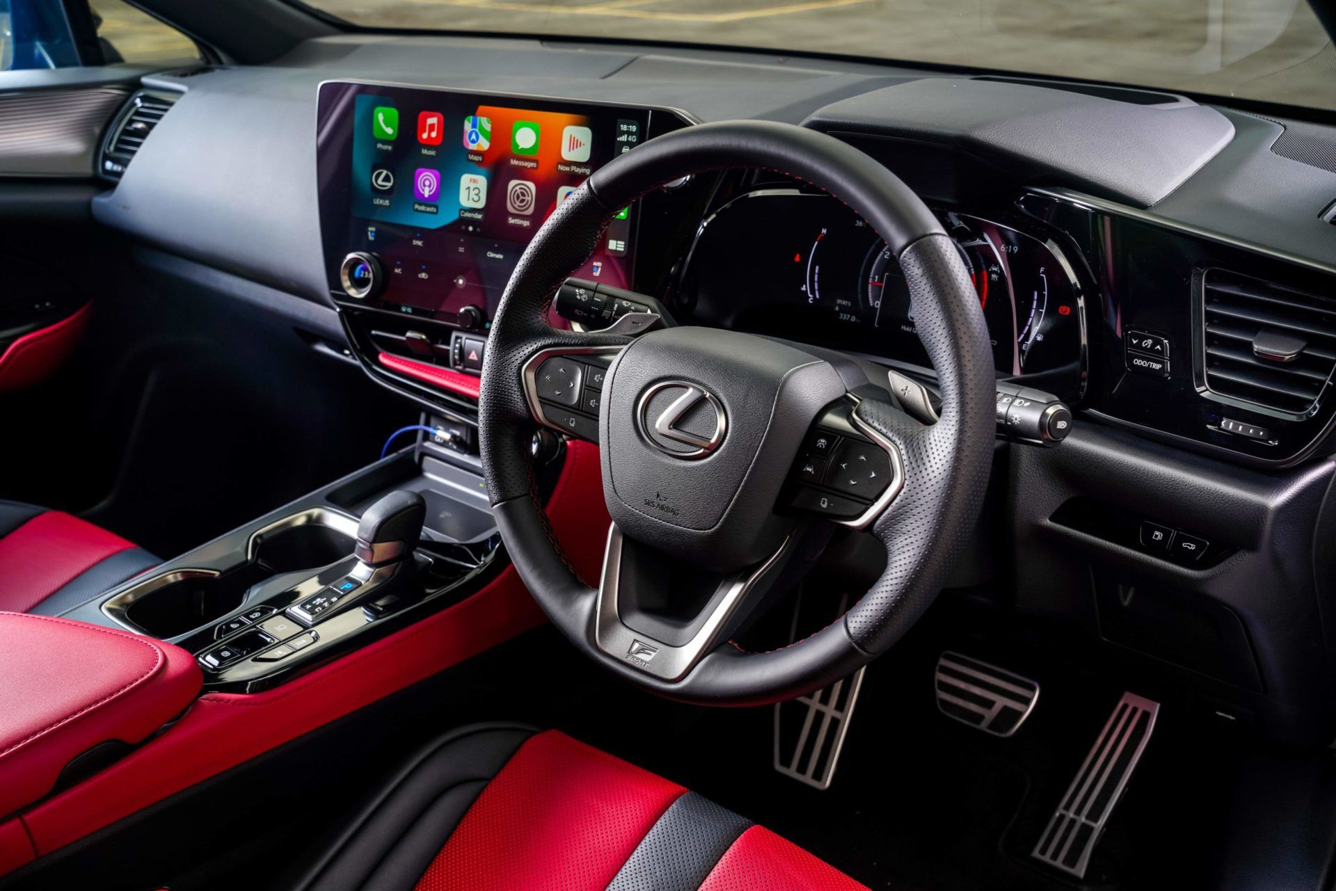 Lexus NX 350 F-Sport Steering Wheel and Interior