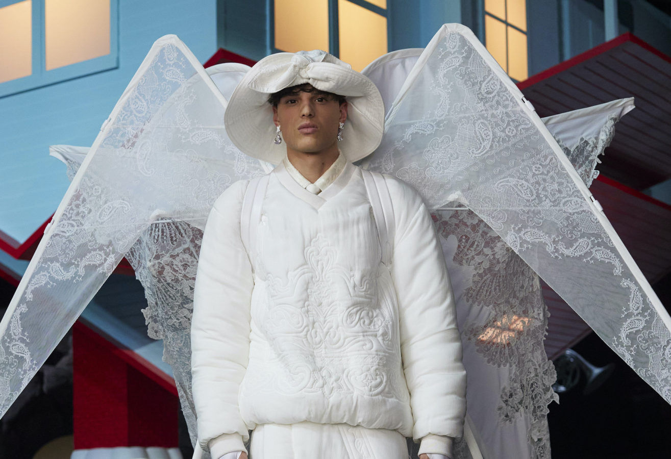 9 best looks: Louis Vuitton Men’s Fall/Winter 2022 Spin-Off Show in Bangkok