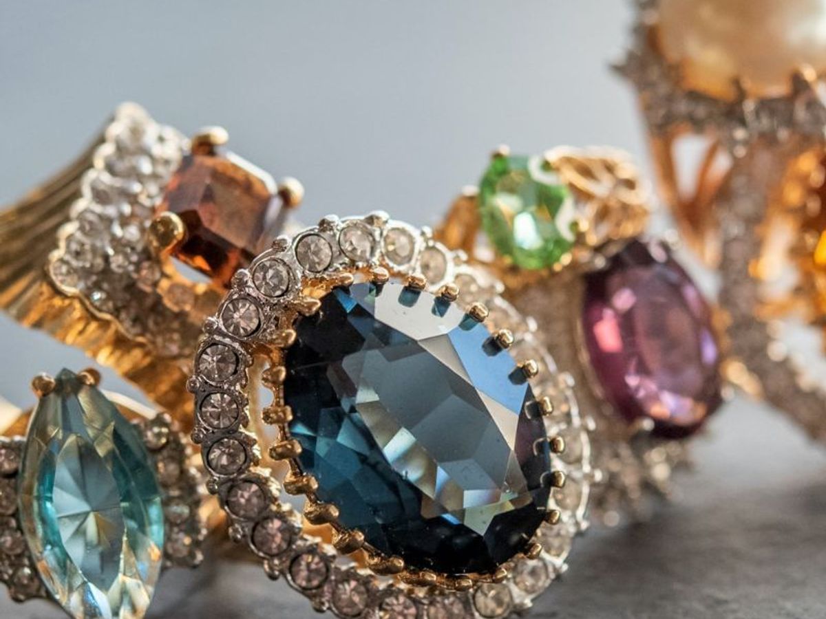 The Most Dazzling Jewellery To Buy According To Your Birthstone