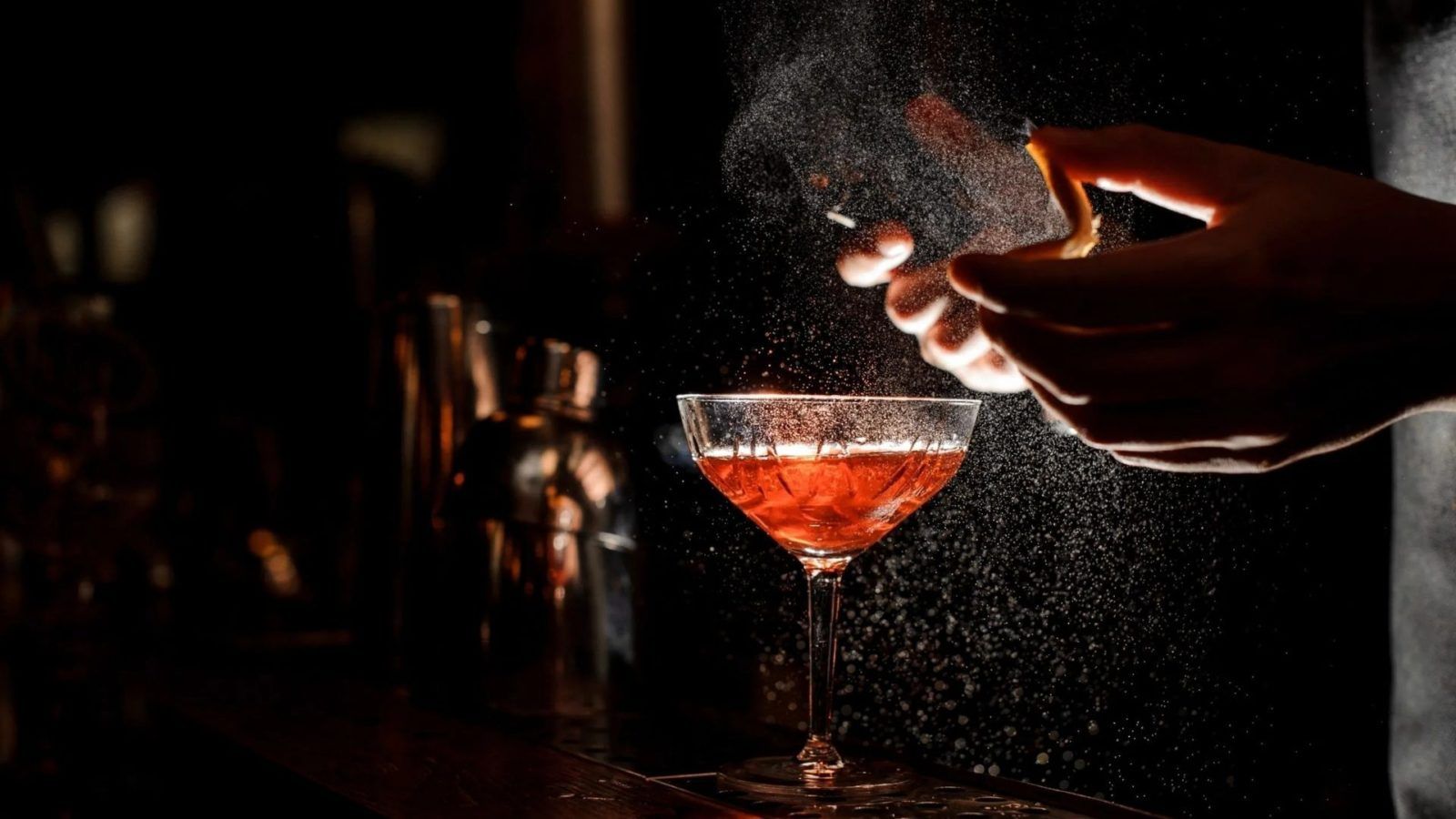 10 classic whiskey cocktail recipes to add an old-fashioned charm to your bar repertoire