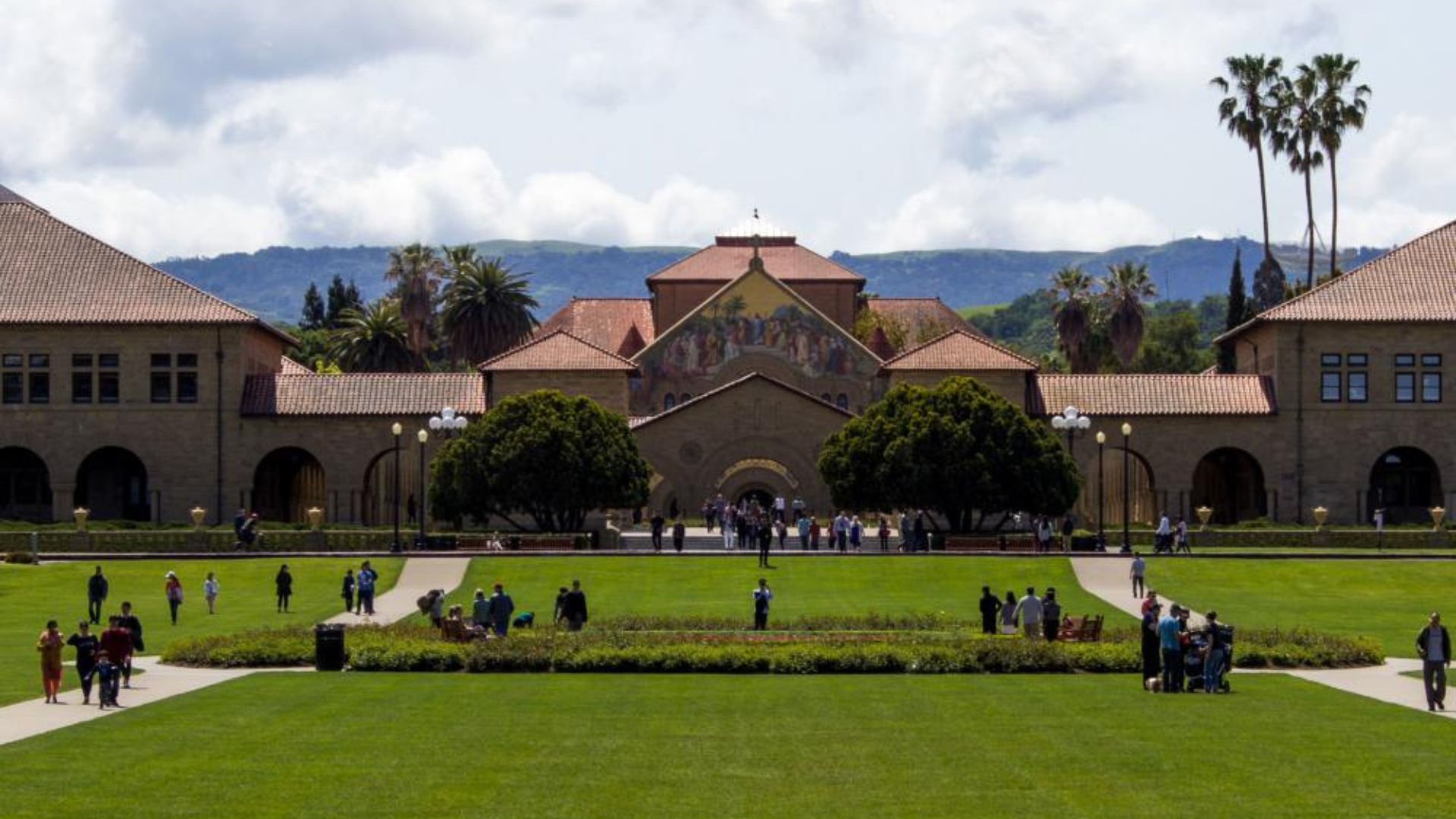 10-most-beautiful-universities-in-the-world-with-breathtaking-campuses