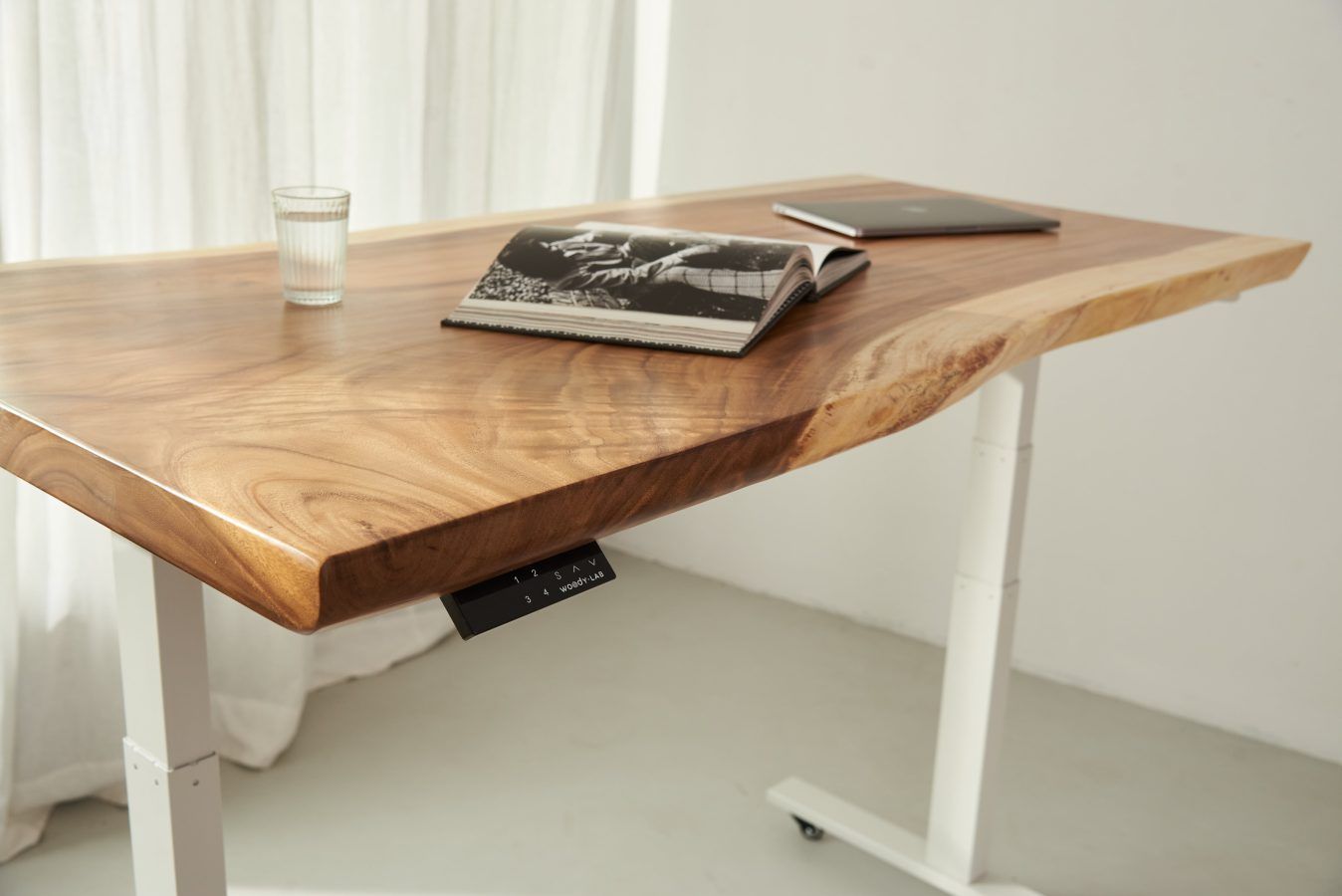 Review The Suar, Woody Lab’s hardwood standing desk
