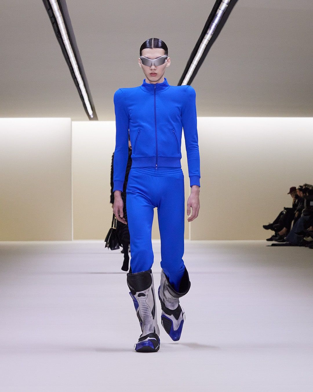 9 best looks Balenciaga Autumn Winter 2023 shows Demna's true codes of