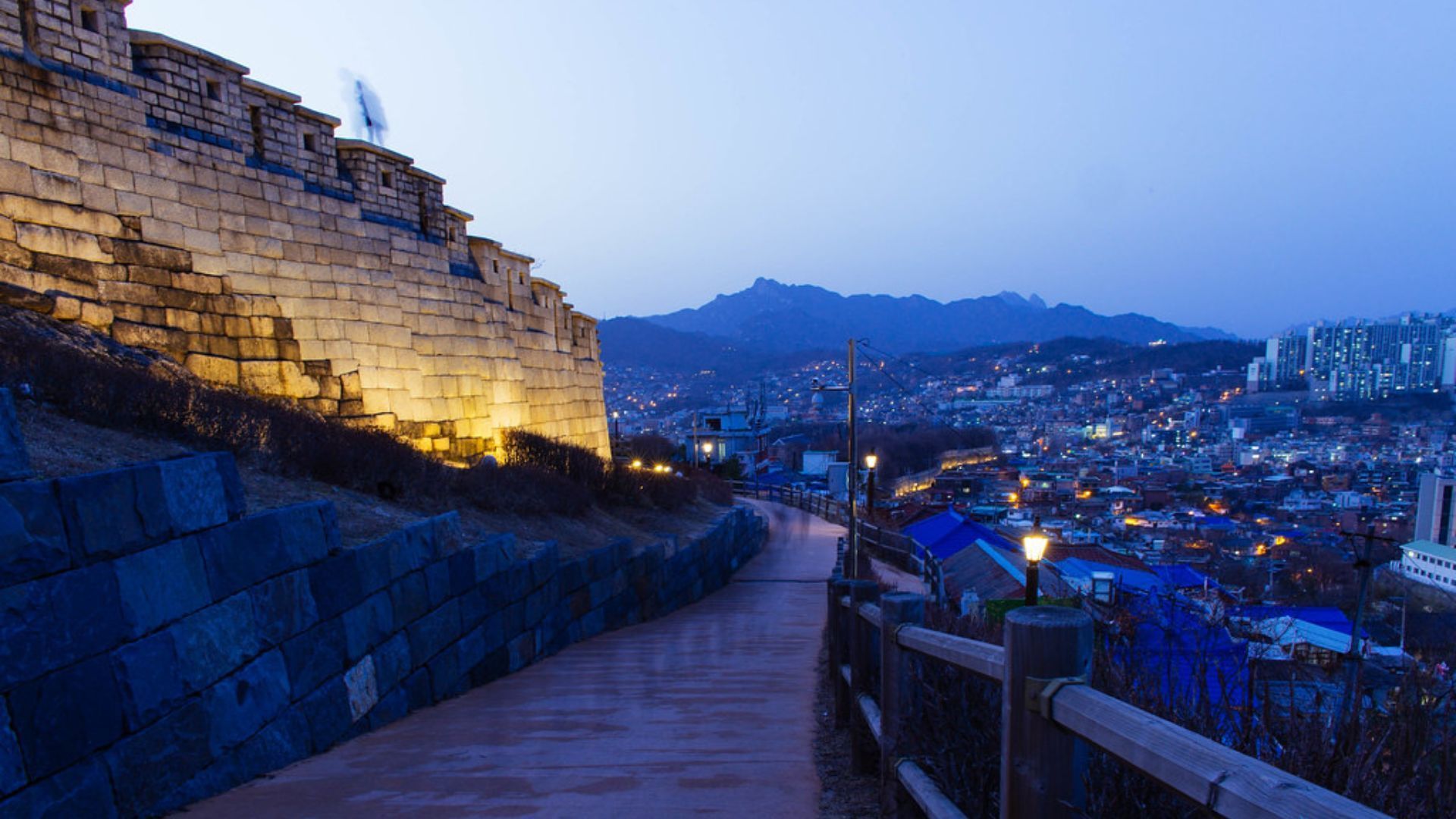 overrated places in seoul