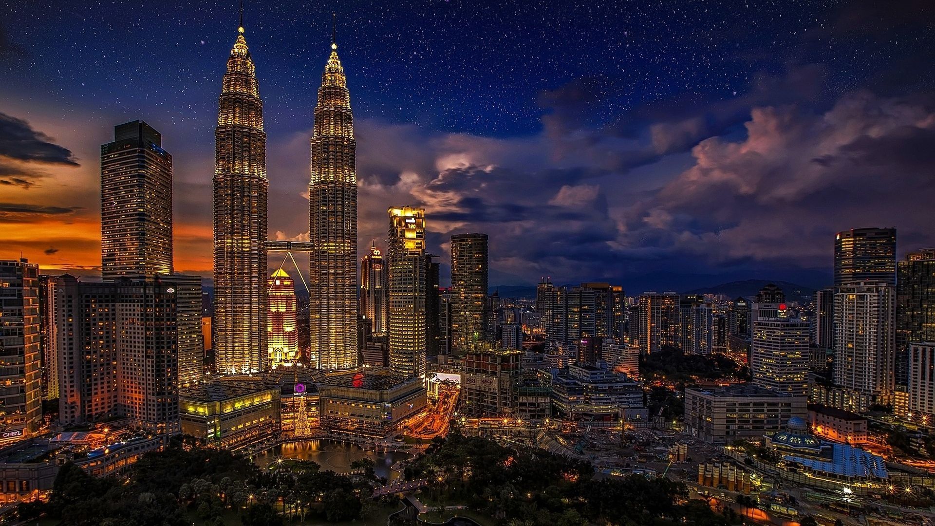 Malaysia kuala lumpur louis vuitton hi-res stock photography and