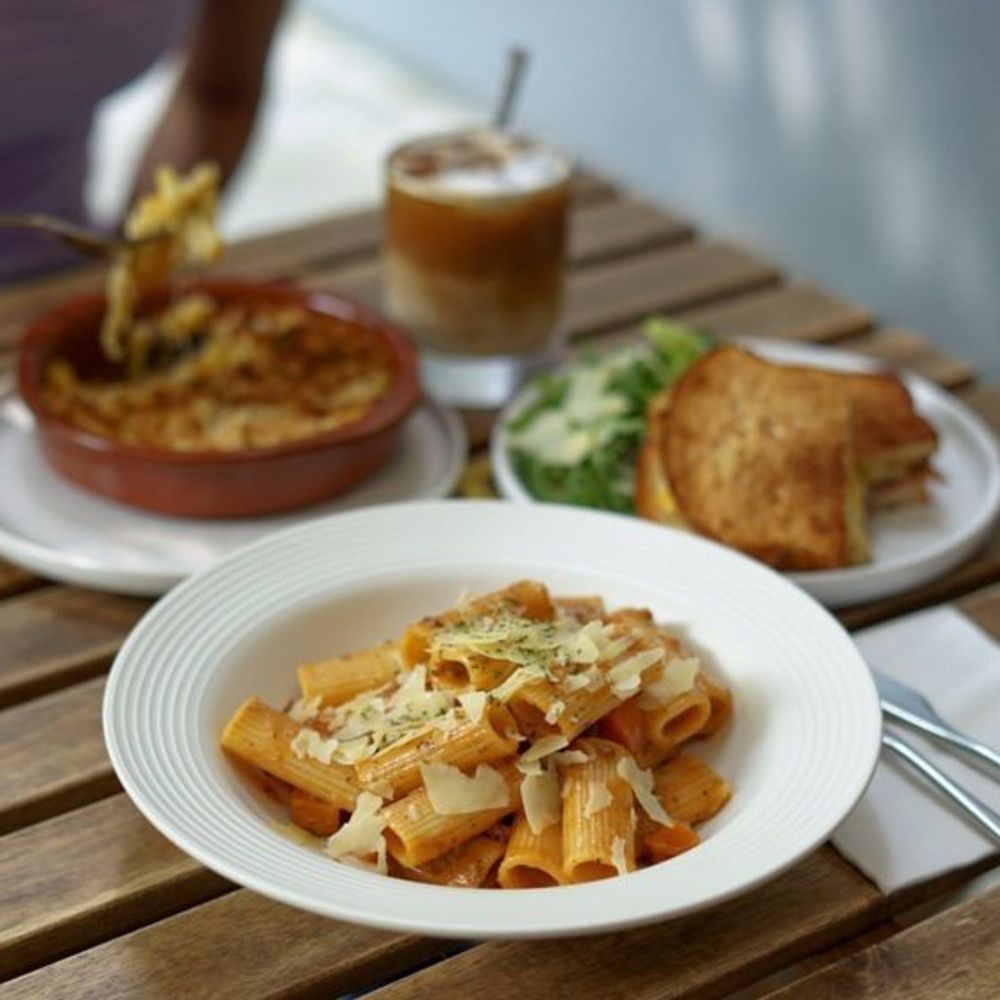 10 best food places to eat at Woodleigh Mall in Bidadari