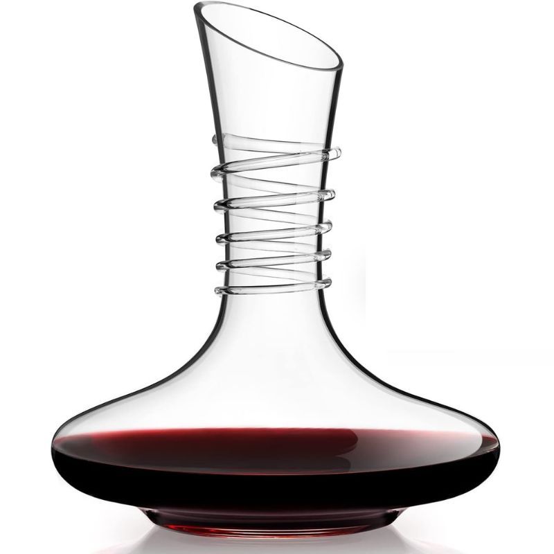 Wine Decanter Guide (7 Types, How to Use, Buying Tips)