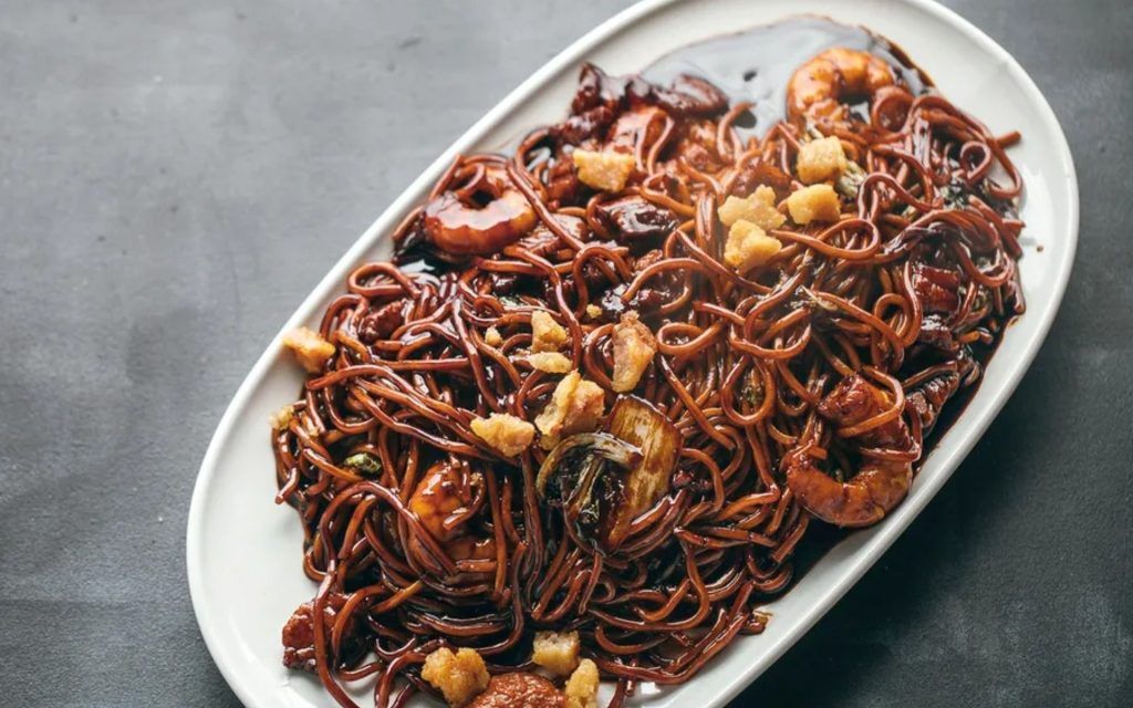 7 places for the best KL Hokkien Mee in Singapore with plenty of wok hei