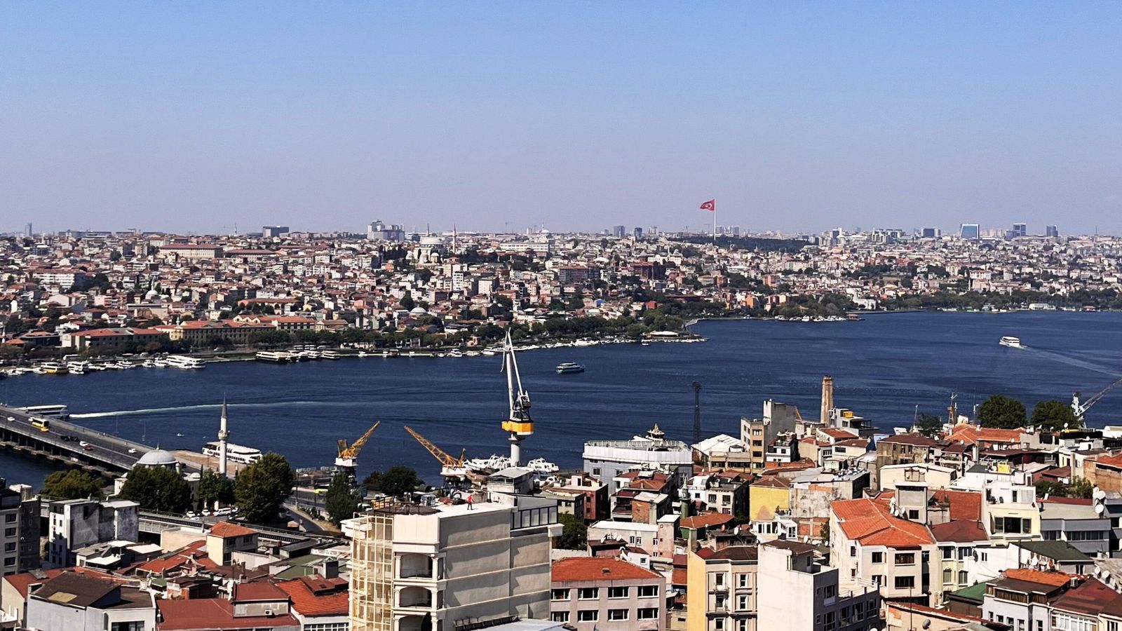 The sprawling city of Istanbul, Türkiye through the eyes of a single millennial woman