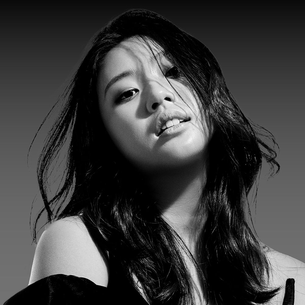 Claudia Tan