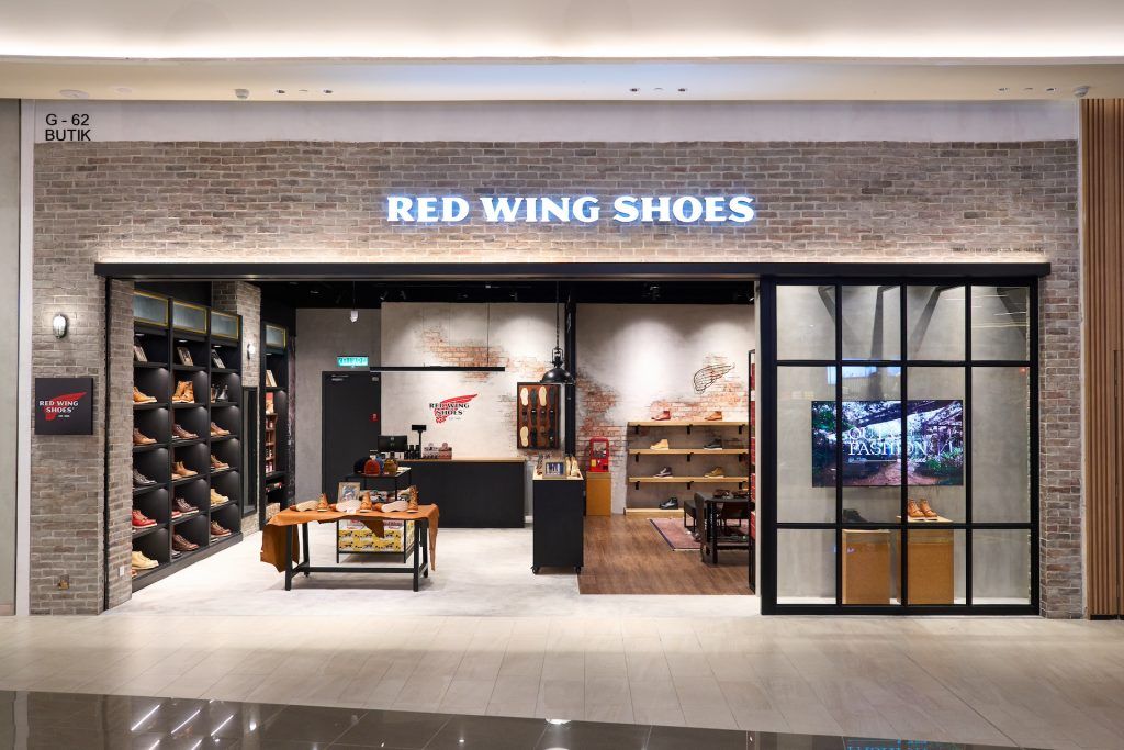 Red wing store hot sale near me now