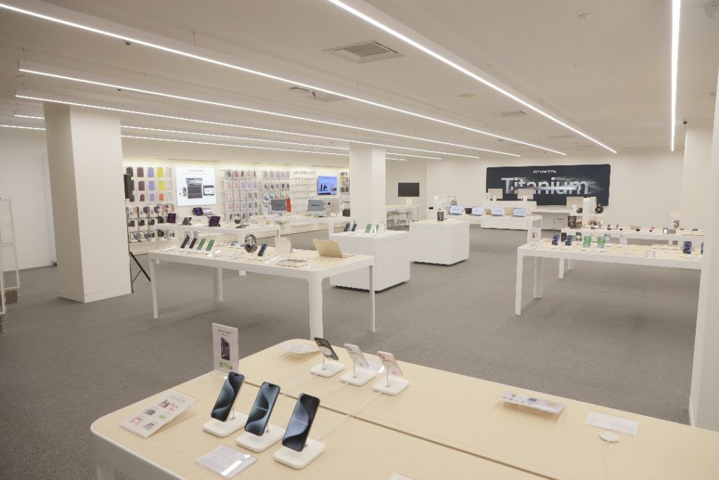 Machines' fifth Apple Premium Partner store opens in Suria KLCC