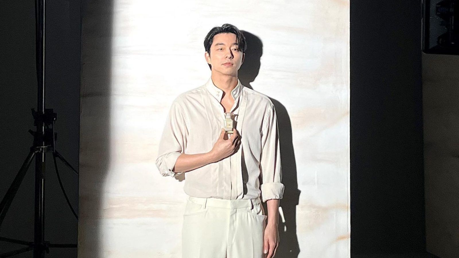 <i>Wonderland</i> star Gong Yoo’s workout routine and diet plan for a lean body