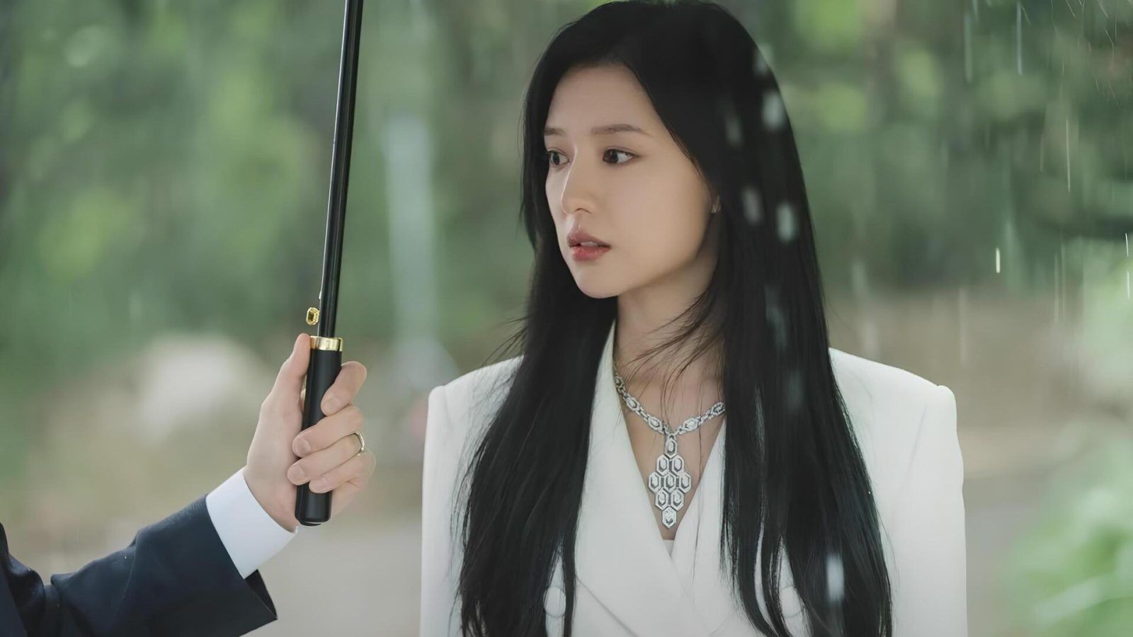 The best jewellery and watches seen on <i>Queen of Tears</i>