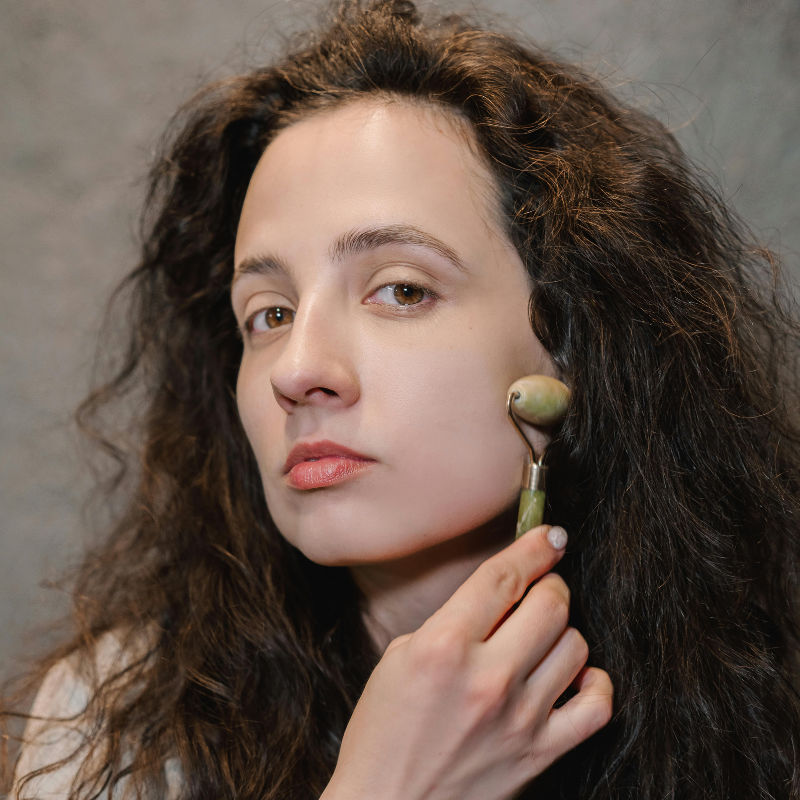 You can get rid of facial puffiness with these expert-led solutions