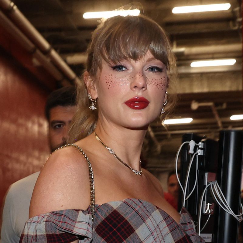Get the <i>Bejewelled</i> look: Taylor Swift sparks viral glitter freckles trend