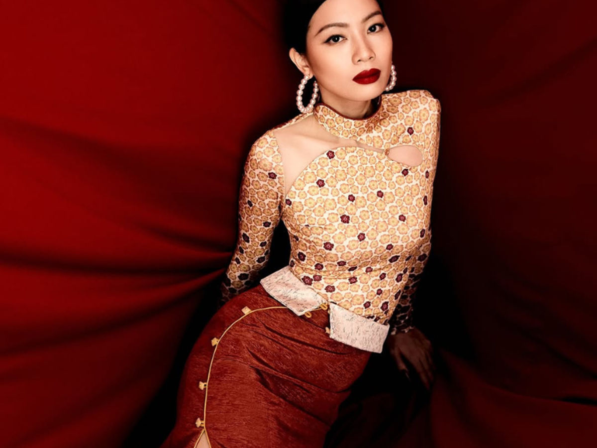 chinese new year 2025 dress  Celebrate Chinese New Year 2025 in Chiang Mai at 360ART.CENTER  , To  make your look vibrant and memorable, here are some dress code ideas:,   Traditional Chinese Attire: Choose beautiful qipaos