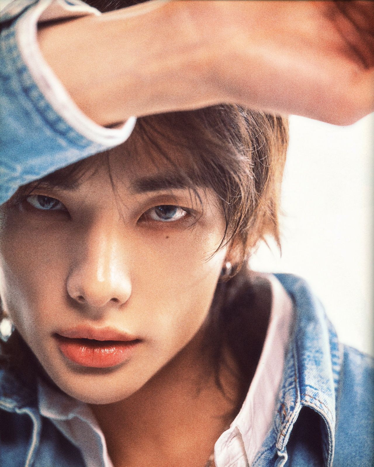 Hyunjin makes debut as GUESS Global Ambassador in SS26 campaign