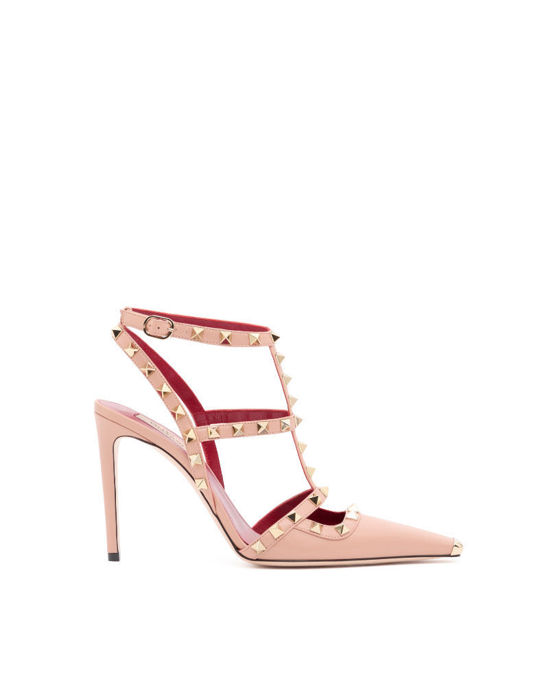 Valentino Garavani Rockstud Pumps make a pre-fall 2026 return | LSA KL
