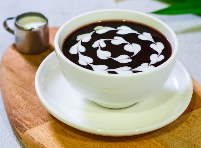 Cool off with these 8 best traditional dessert stalls in Singapore