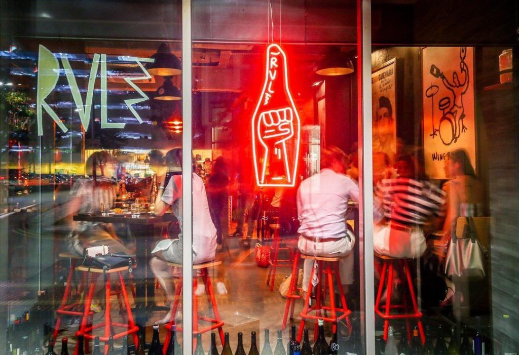 8 best bars in Clarke Quay for a wild (or quiet) night out