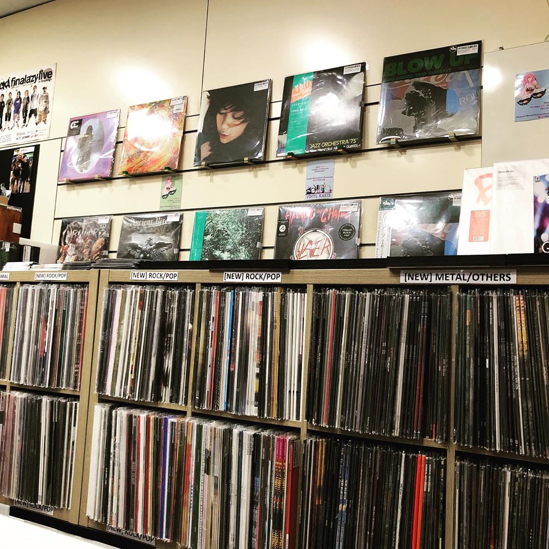 The complete beginner's guide to vinyl and record players in Singapore