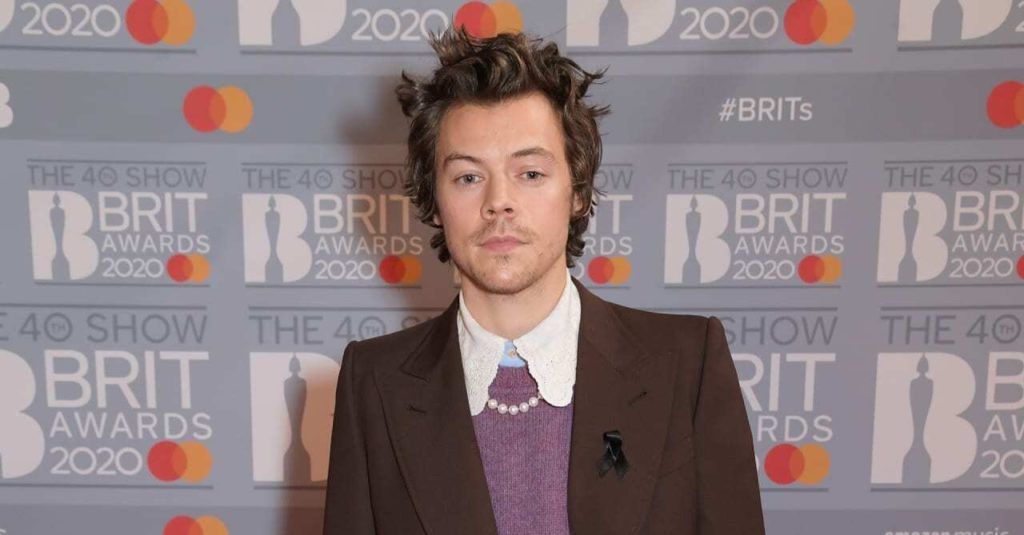 How to work pearl accessories like Harry Styles