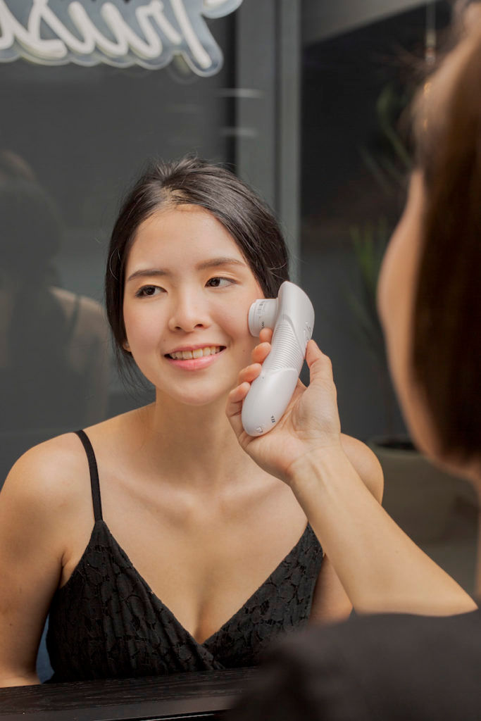 Porcelain customised facial treatment in singapore