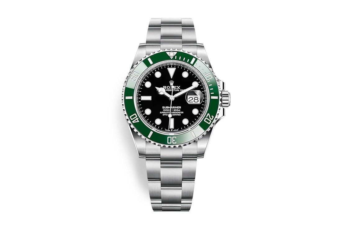 Can anyone confirm the 126610LV now has a more yellow green bezel