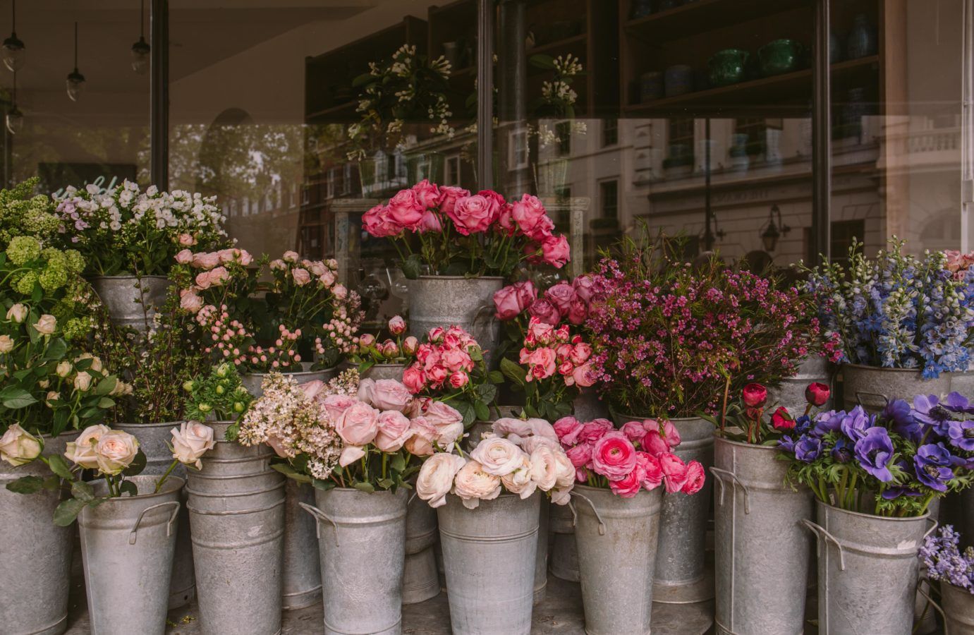 8 best florists and flower delivery services in Singapore for any occasion