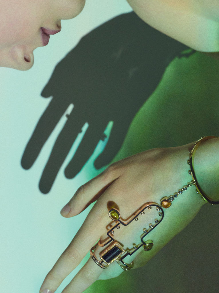 À l’écoute hand jewellery in rose gold with tourmaline, citrine, black jade and diamonds. (Photo credit: Hermes)
