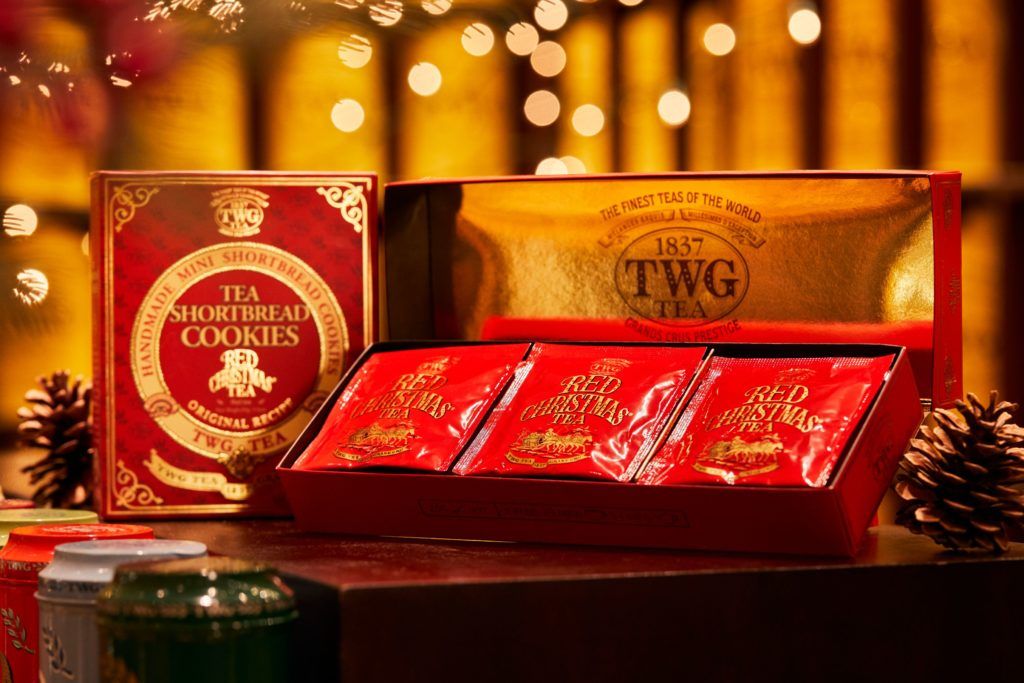 https://images.lifestyleasia.com/wp-content/uploads/sites/6/2020/11/24172134/Red-Christmas-Teabag-Gift-Box-1024x683.jpg