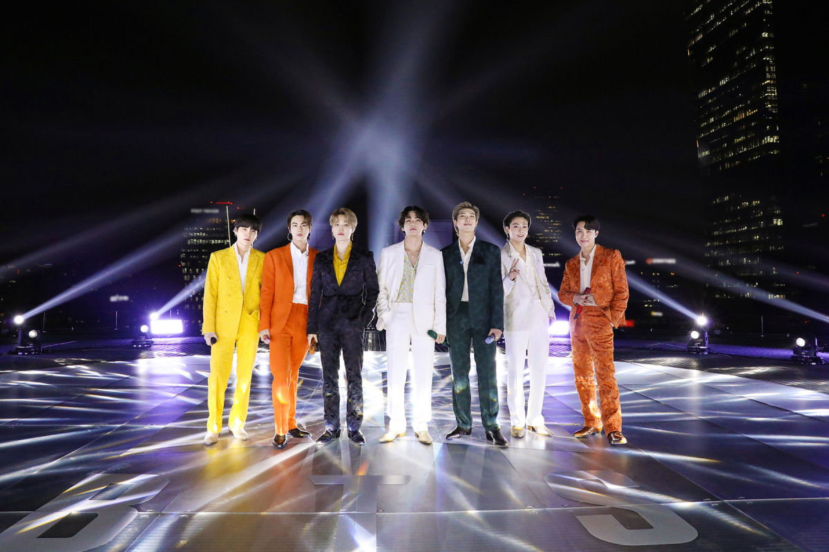 BTS Guys Go Cool in Louis Vuitton for Grammys 2021 Red Carpet: Photo  4532732, 2021 Grammys, BTS, Grammys Photos