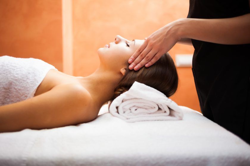 Pamper her with a afternoon treatment at Mandarin Oriental
