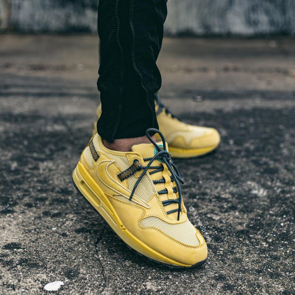 A closer look at the Travis Scott x Nike Air Max 1 “Wheat”