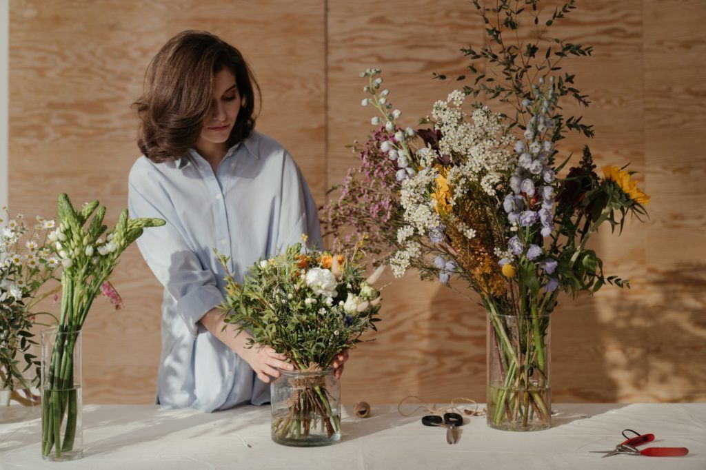 Your simple guide to making beautiful floral arrangements at home