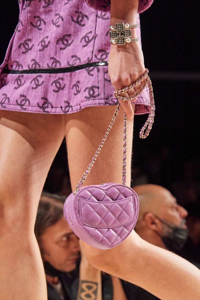 Chanel Spring-Summer 2022 small crossbody Heart Bag in purple