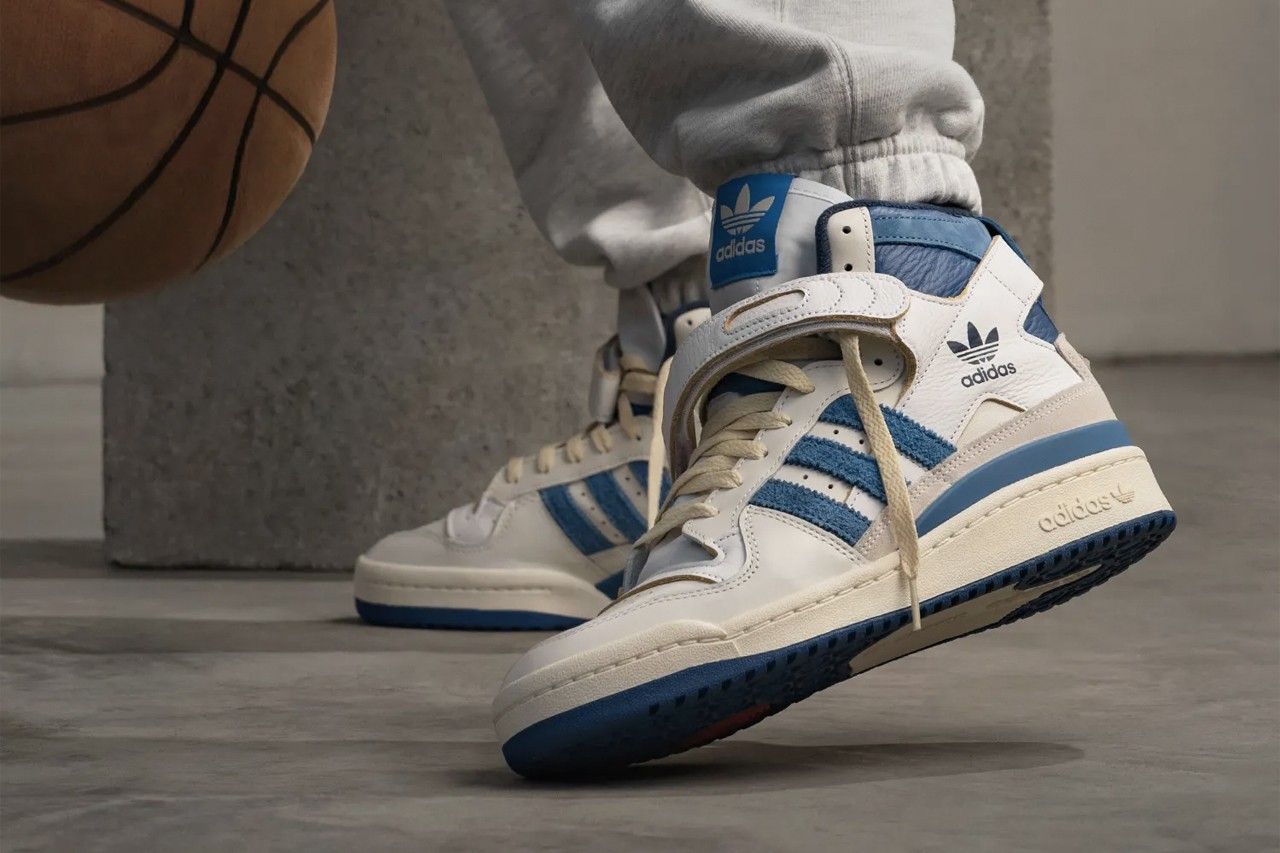Adidas Forum 84 High basketball sneakers in blue and white