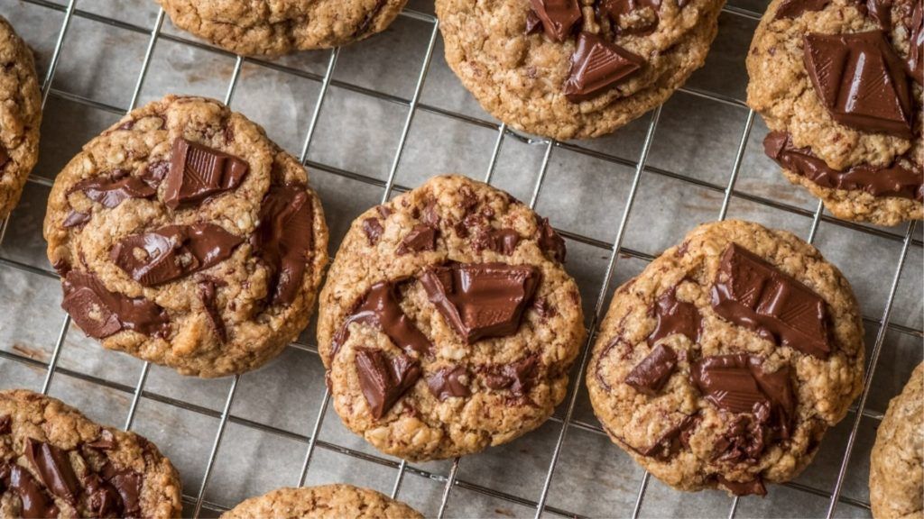 20 best tips when baking with chocolate, according to actual chefs