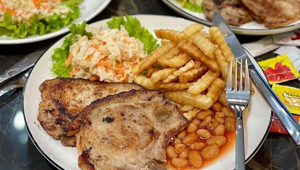 Where to find the best old school western food stalls in Singapore