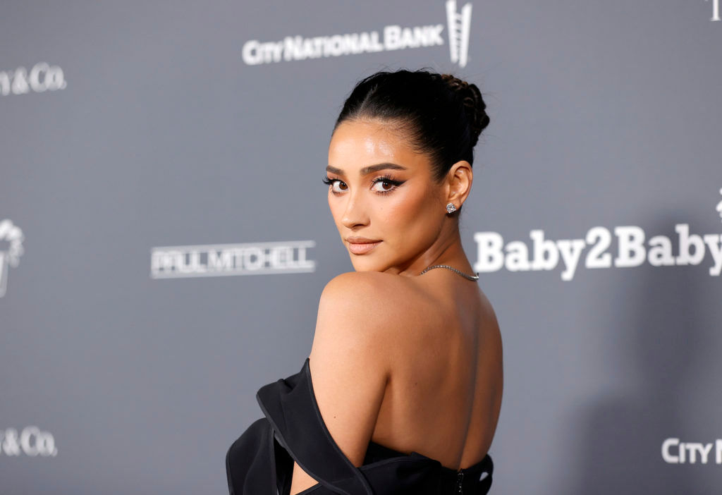 Shay Mitchell’s strength-building workout proves that you can stay fit during motherhood