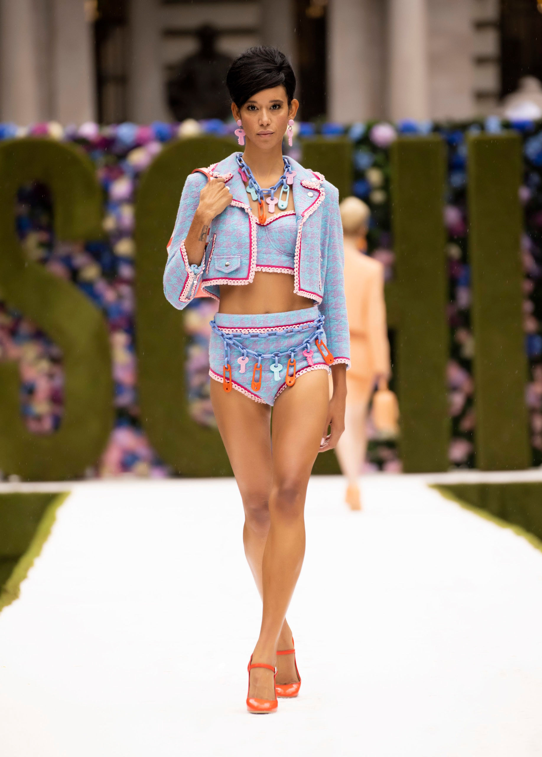 Moschino SS22 Ladies Who Lunch
