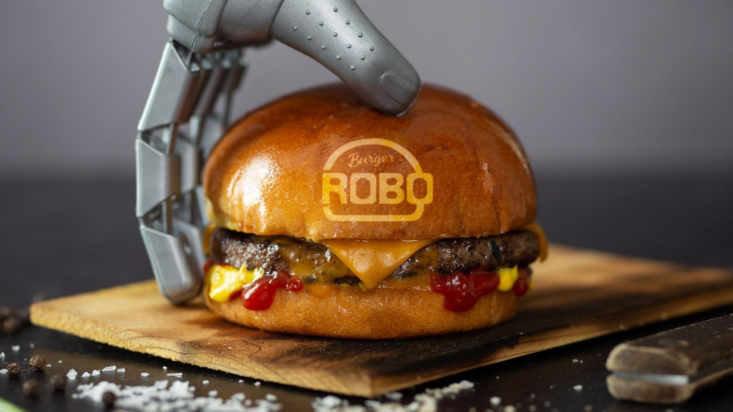 RoboBurger is the world's first hamburger vending machine