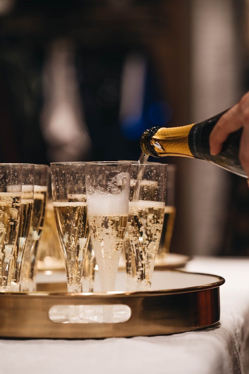 Sparkling wine vs. champagne
