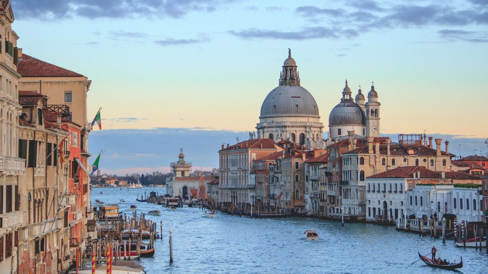 Venice to charge entry fee from most visitors to prevent overcrowding