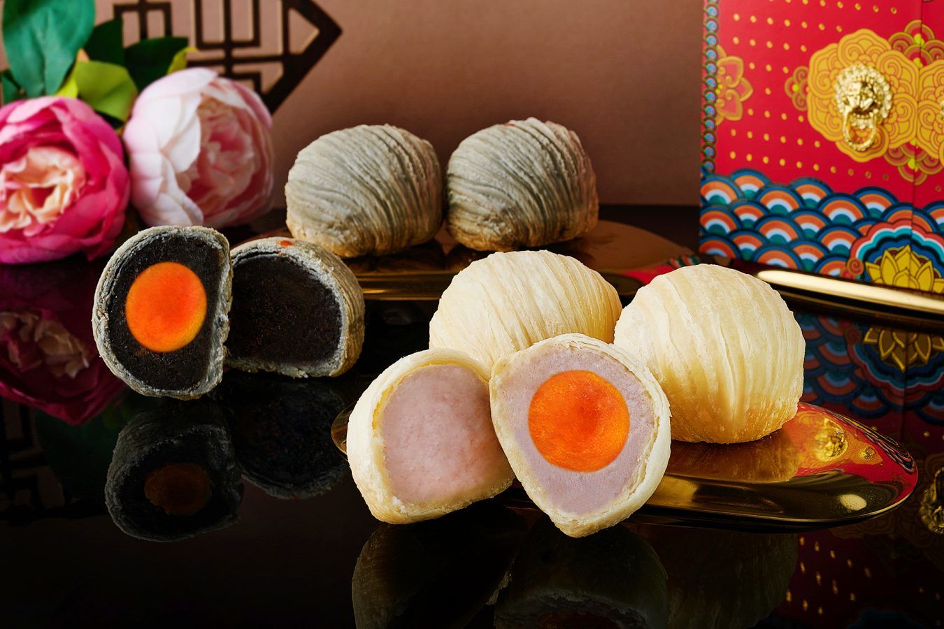 8 places to get the flakiest Teochew mooncakes in Singapore